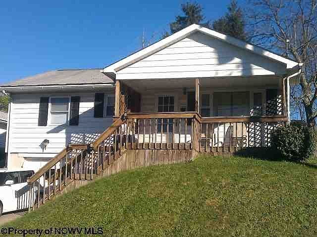 1st image of 205 Savannah St