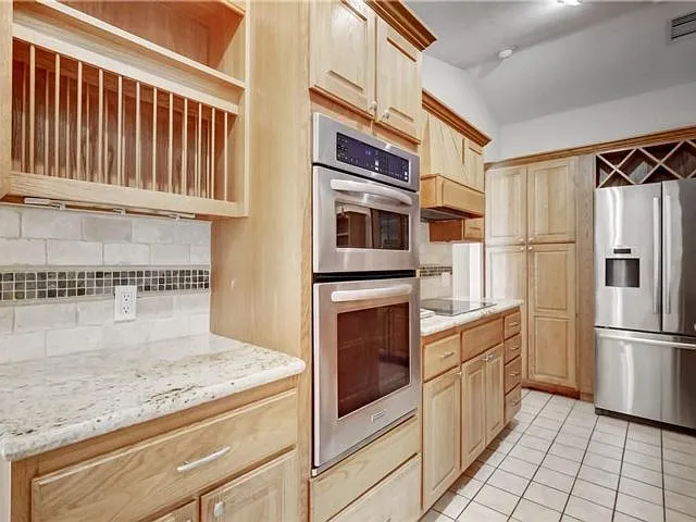 Building Photo - 10890 SW 83rd Ave