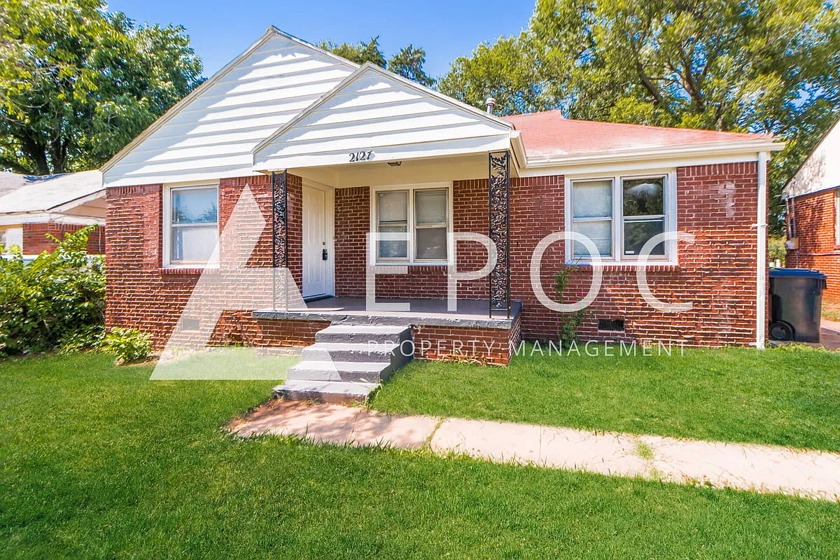 Building Photo - 2127 Hardin Dr