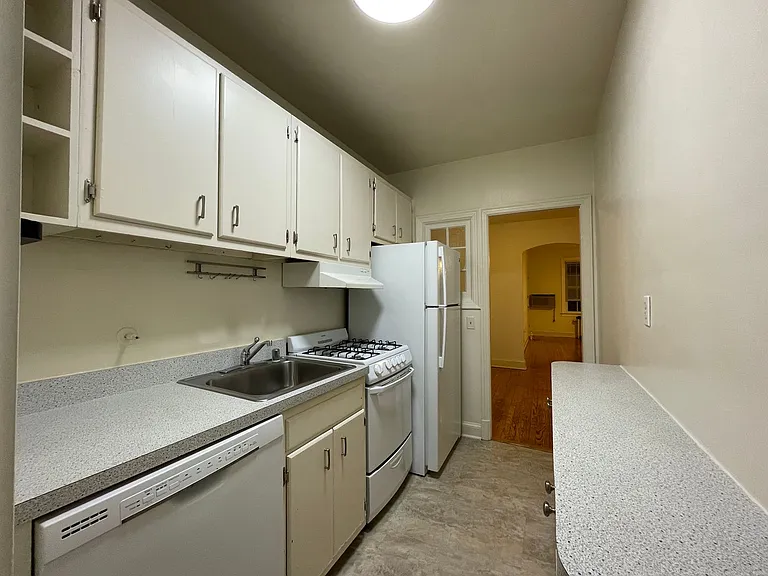 4021 Davis Pl NW — Photo 23