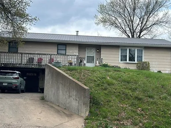 908 Park Ave, Hannibal, MO 63401