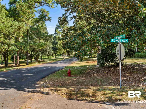 111 Powell Ave, Fairhope, AL 36532