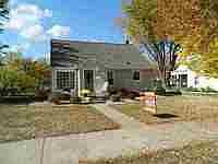 1st image of 922 S 11th Ave