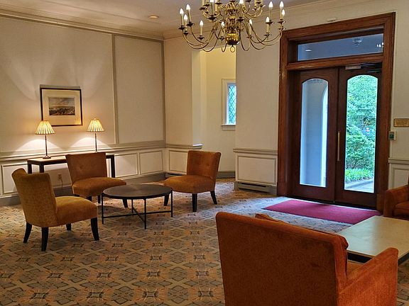 Warwick lobby