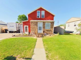 1024 10th St W, Williston, ND 58801