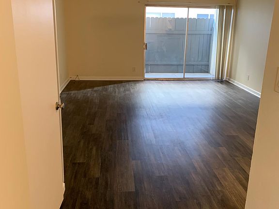 2nd image of 6219 Reseda Blvd APT 5