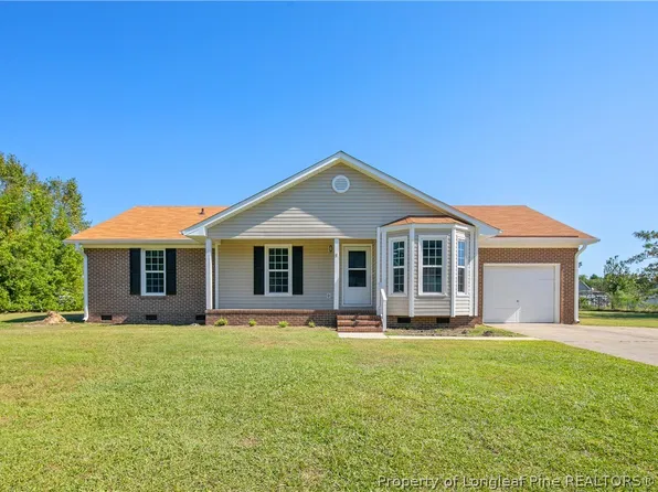 8463 Brightleaf Pl, Saint Pauls, NC 28384