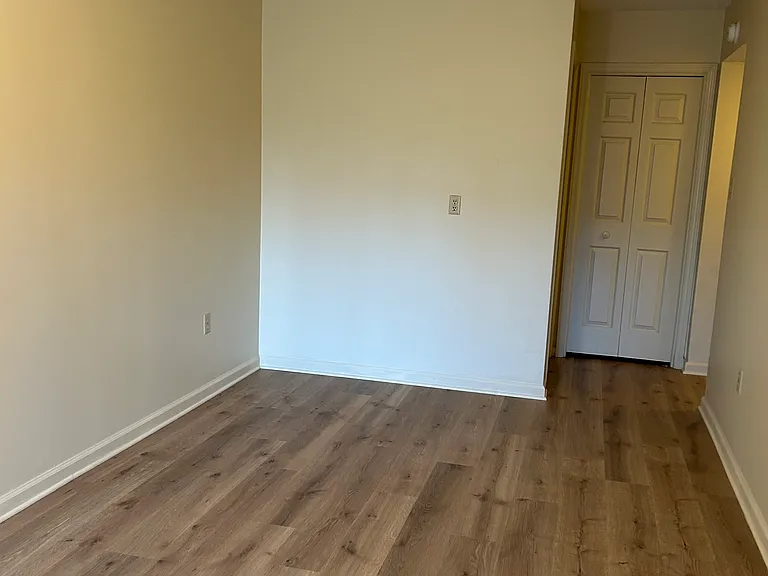 1320 Glenway Ave — Photo 24