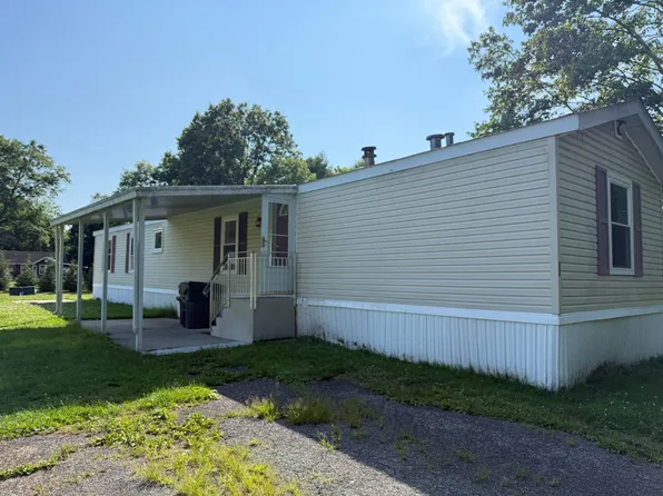 24 Riveredge Trailer Park, Bloomingburg, NY 12721