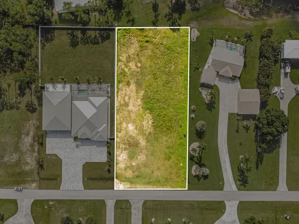 18742 Crosswind Avenue, North Fort Myers, FL 33917