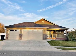 2412 19th Ave W, Williston, ND 58801