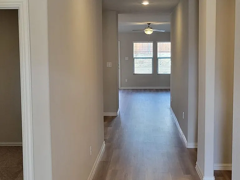 2644 Oneida Ln — Photo 5