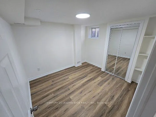 11 Radford Cres #BASEMENT — Photo 10