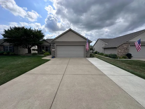 1717 Courtney Ln, Huron, OH 44839