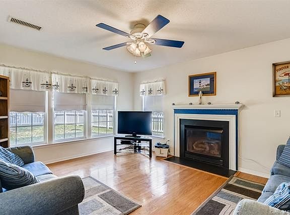 2nd image of 109 Pleasant Grove Ln