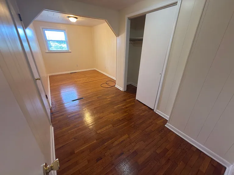 945 Depot St NE — Photo 12