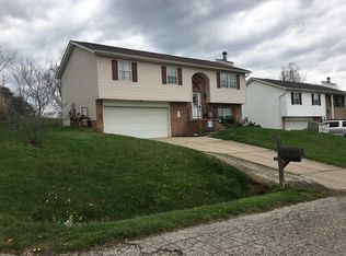 406 Carriage Way, Hurricane, WV 25526