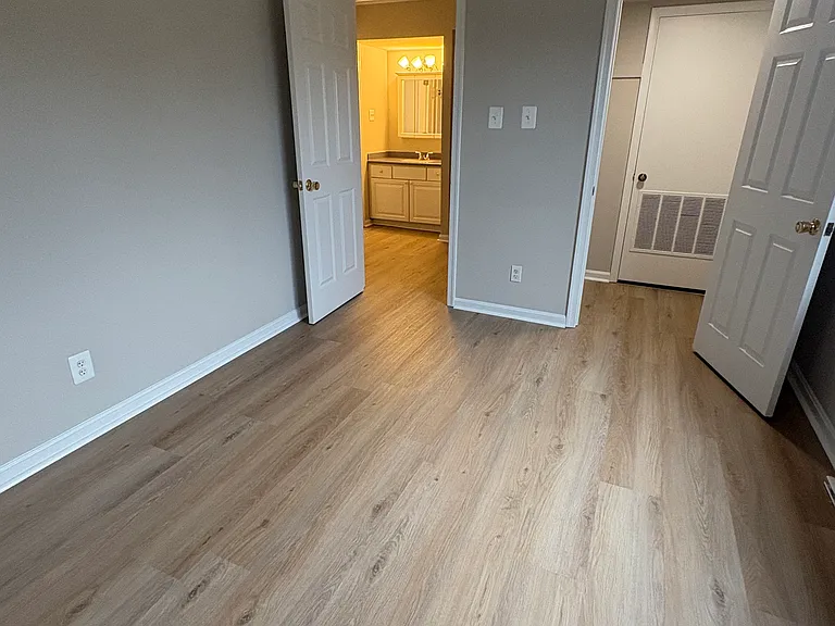 125 E Clubhouse Dr SW #2 — Photo 8