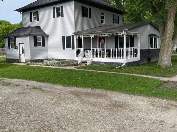 47 1st Ave NE, Titonka, IA 50480