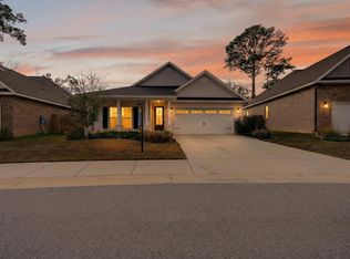 93 Eagles Nest Dr, Freeport, FL 32439