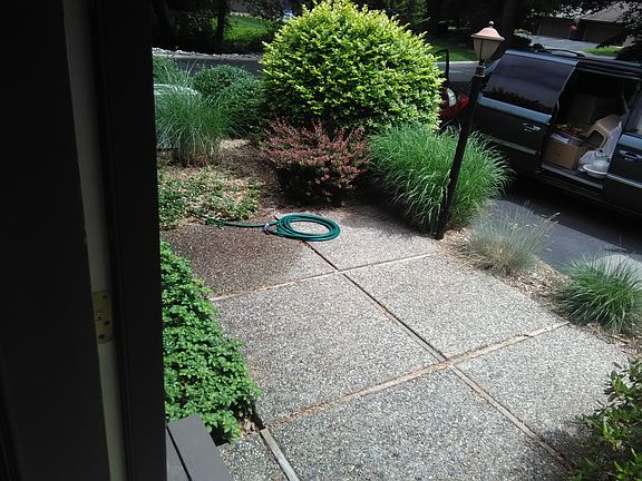 3rd image of 842 Brook Village Ct
