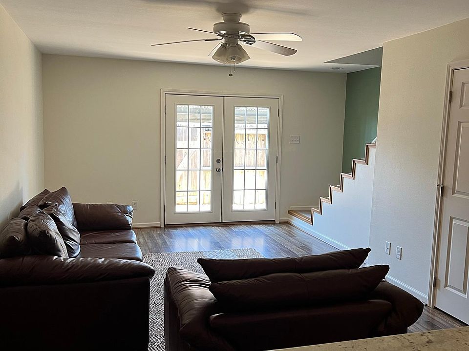 1st image of 424 15th St APT 110
