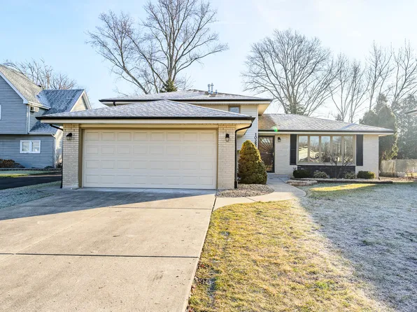10255 Charles Ave, Palos Hills, IL 60465