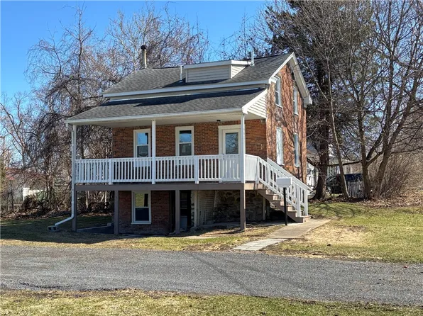 802 Church St, Newark, NY 14513