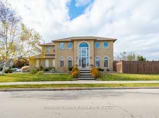 1218 Upper Paradise Rd, Hamilton, ON L9B2P2