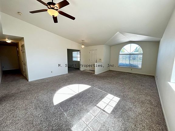 2nd image of 1748 Bougainvillea Dr