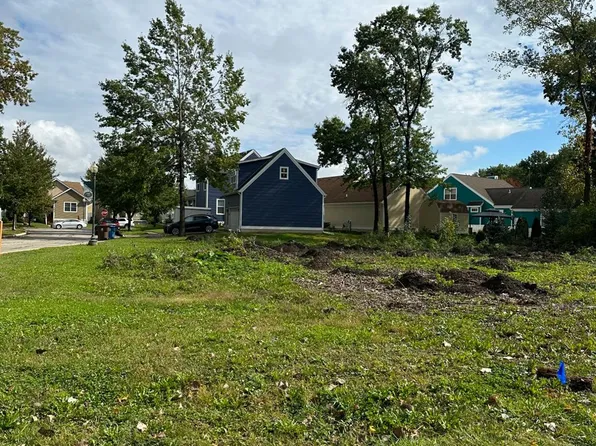 1145 Daniels Ct, Burns Harbor, IN 46304