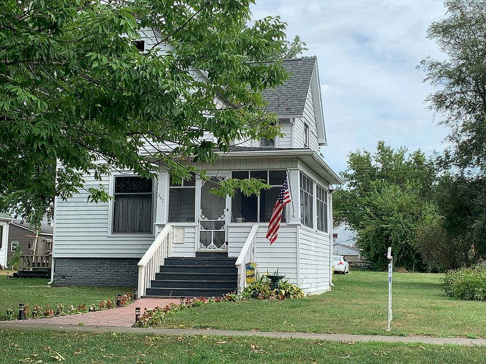 1st image of 447 E Franklin St