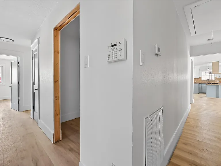 1906 Shadow Bend Dr — Photo 30
