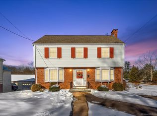 702 Worthington Rdg, Berlin, CT 06037