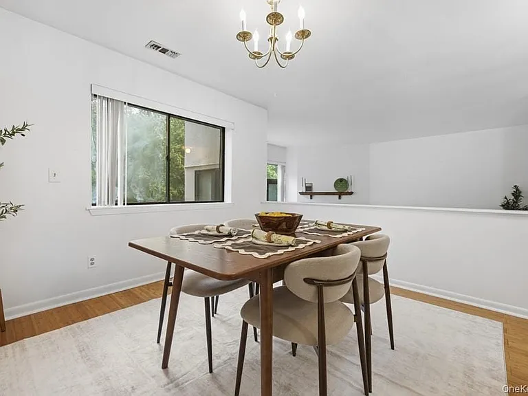 359 N Greeley Ave — Photo 8