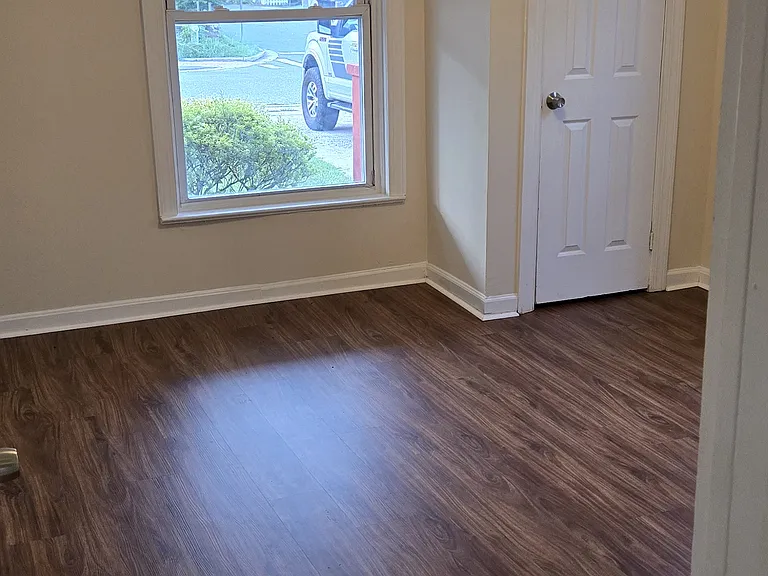732 Thayer Ave — Photo 12