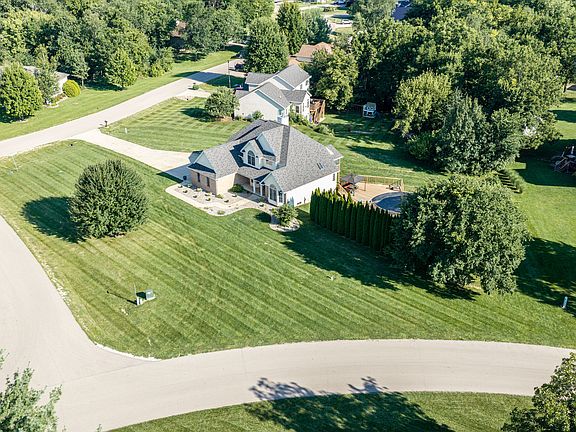 4th image of 1224 Elliott Ln