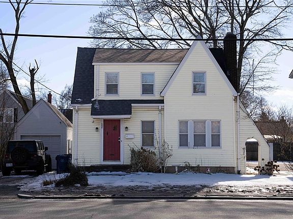 2nd image of 652 Main Ave