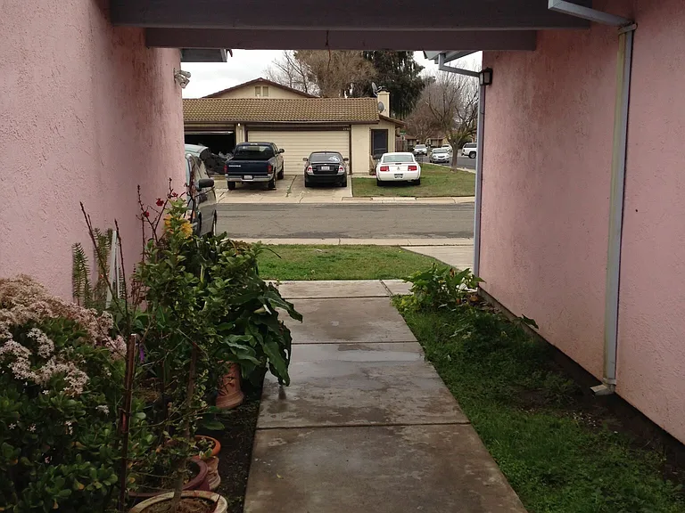 2582 Gareth Cir #B — Photo 8
