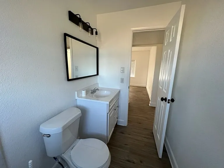 734 S Crockett Dr — Photo 15