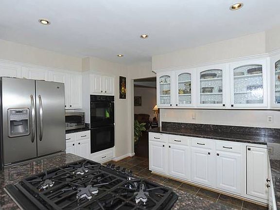 3rd image of 2303 Henslowe Dr