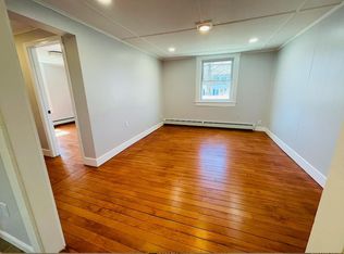 129 Friend St #1, Amesbury, MA 01913