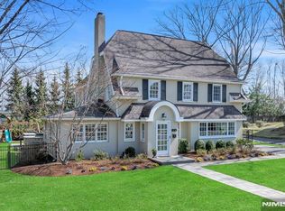 573 Hillcrest Rd, Ridgewood, NJ 07450