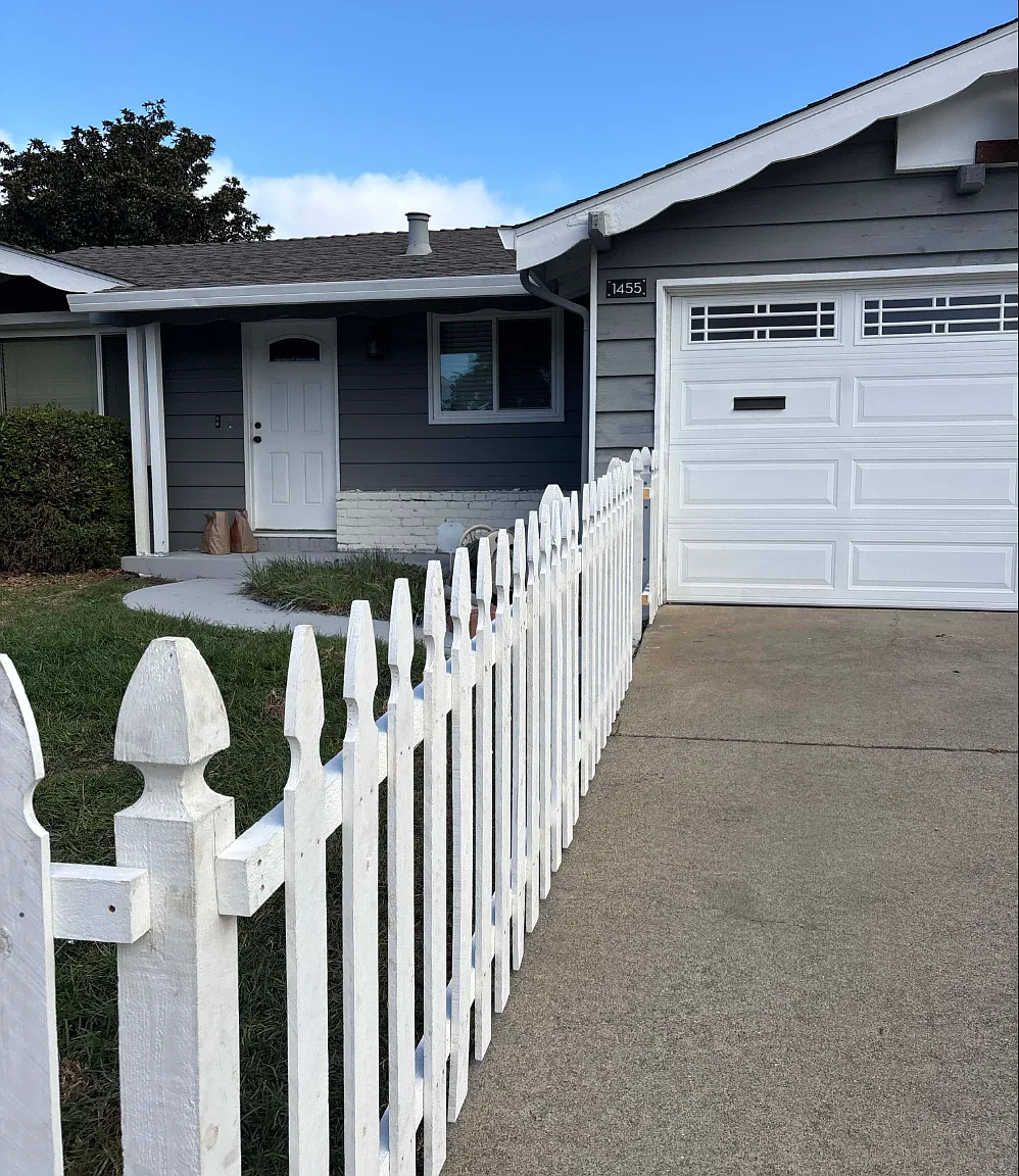 3 bed, 1359 sqft, $4,080 — Photo 4