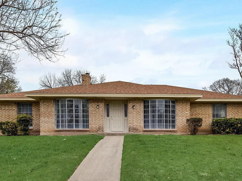 205 Clubbrook Cir