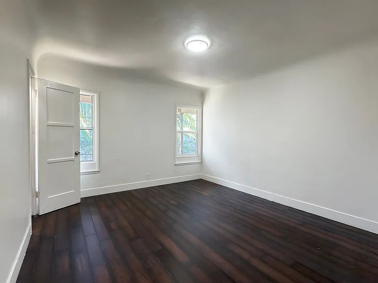 2021 Pine Ave — Photo 21