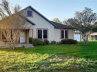 46 Dornburg Rd, Yorktown, TX 78164