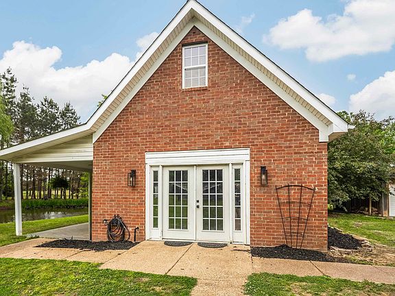 26th image of 1095 Culbreath Rd