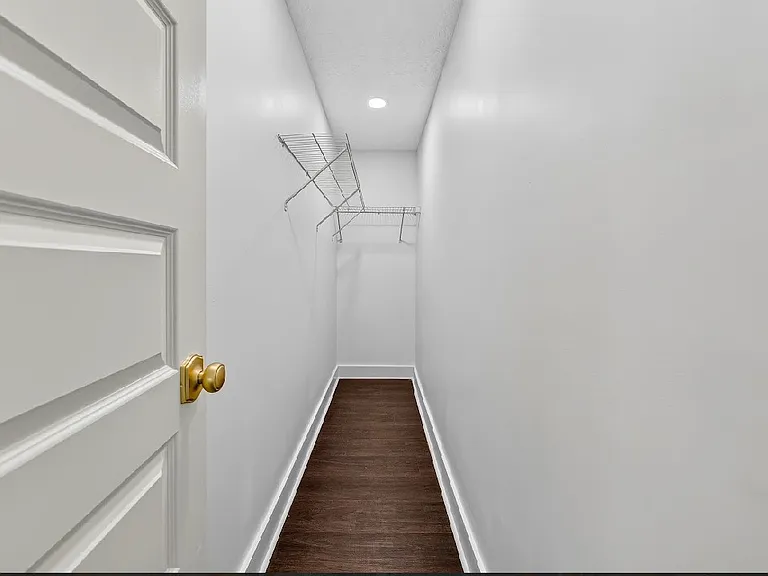 2807 Beacon Ave — Photo 18