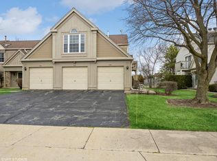 500 Bridle Trl, Wheeling, IL 60090